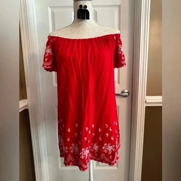 Altar’d State Red and White Off the Shoulder Dress‎ - Picture 6 of 9